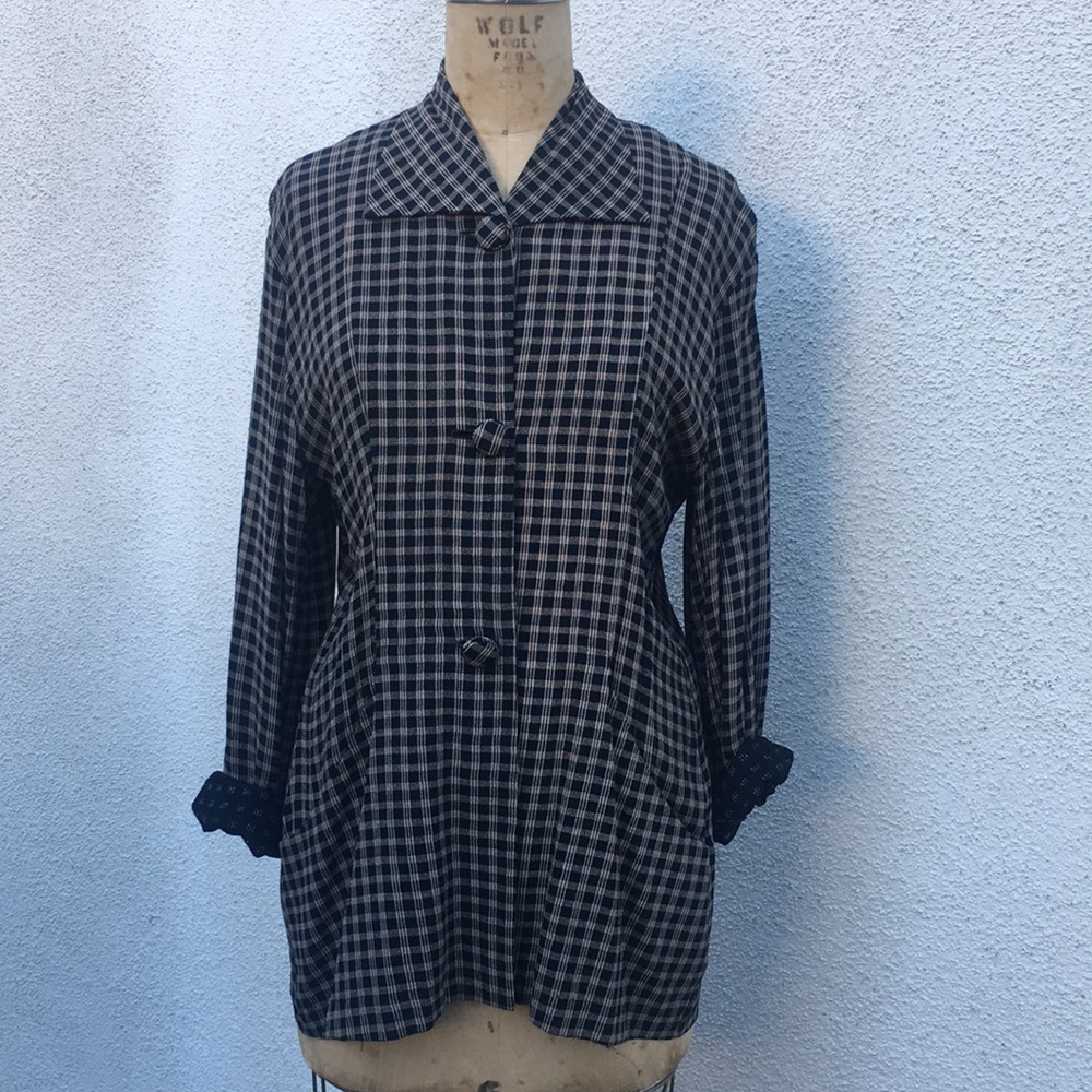Beautiful ICE light rayon jacket/shirt w/ pockets